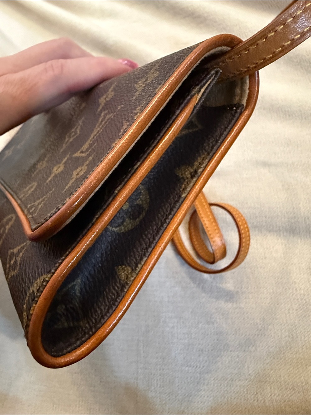 PRISTINE Louis Vuitton Brown Monogram Pochette Twin GM Vintage - Picture 4 of 16